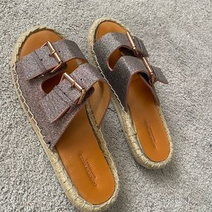 American Eagle Sandals